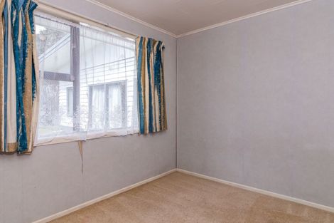 Photo of property in 106 Tamatea Road, Taupo, 3330