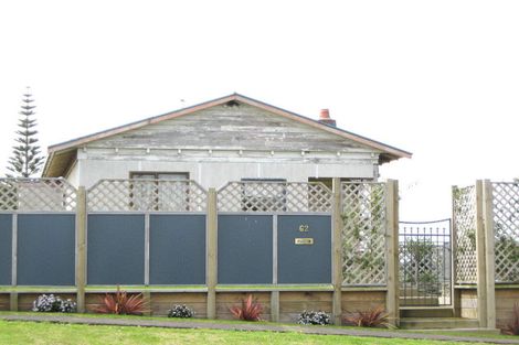 Photo of property in 62 Blake Street, Waitara, 4320