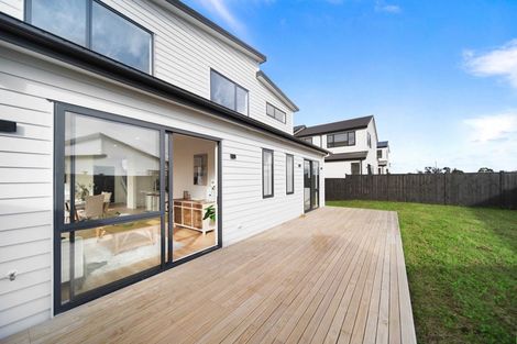 Photo of property in 9 Korowhiti Road, Clarks Beach, 2122