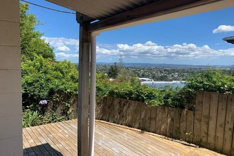 Photo of property in 2/20 Pemberton Avenue, Bayview, Auckland, 0629