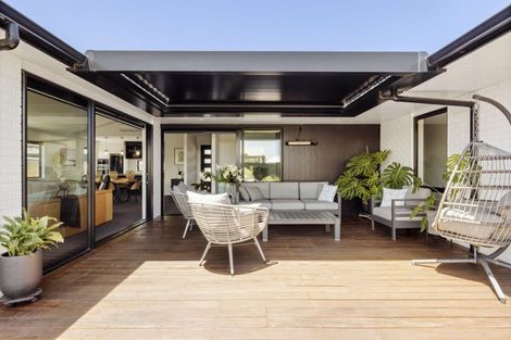 Photo of property in 16 Hiria Crescent, Papamoa Beach, Papamoa, 3118