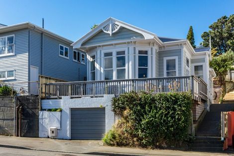 Photo of property in 68 Northland Road, Northland, Wellington, 6012