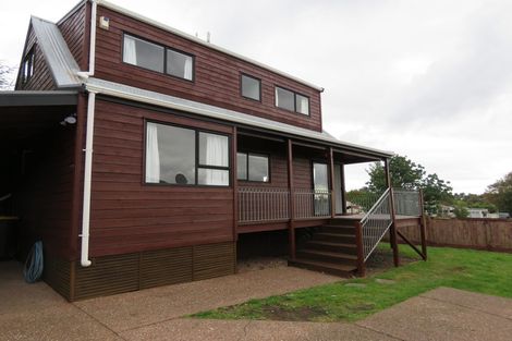 Photo of property in 2/115 Titirangi Road, New Lynn, Auckland, 0600