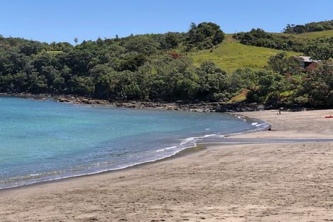 Photo of property in 22 Kendale Drive, Leigh, 0985