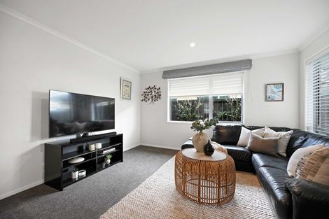 Photo of property in 18 Drower Glen, Flagstaff, Hamilton, 3210