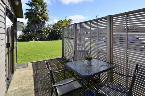Photo of property in 1 Sullivan Avenue, Mangere Bridge, Auckland, 2022