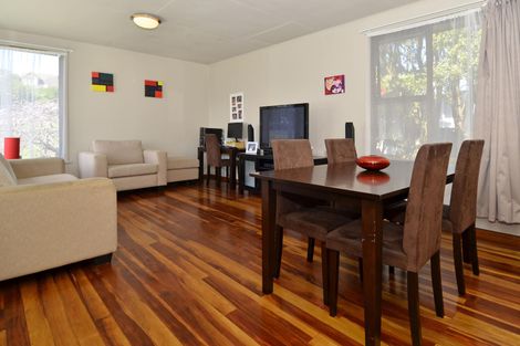 Photo of property in 1 Sullivan Avenue, Mangere Bridge, Auckland, 2022