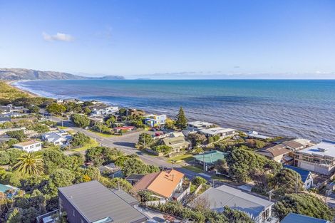 Photo of property in 75 The Esplanade, Raumati South, Paraparaumu, 5032