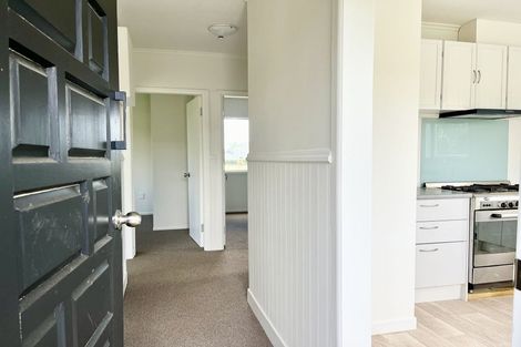 Photo of property in 1/11 Alston Avenue, Kelston, Auckland, 0602