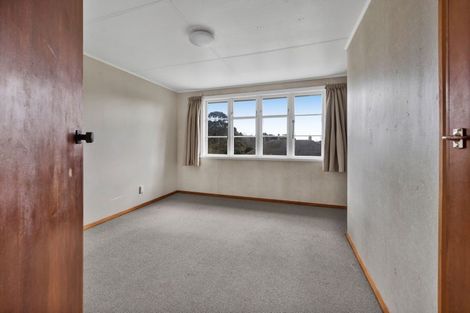 Photo of property in 32b Seaview Road, Marfell, New Plymouth, 4310