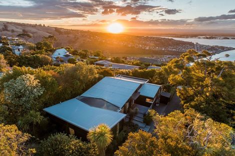 Photo of property in 104 Panorama Road, Clifton, Christchurch, 8081