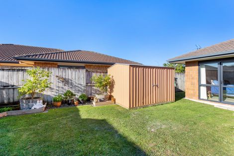 Photo of property in 12 Whitford Place, Rototuna North, Hamilton, 3210