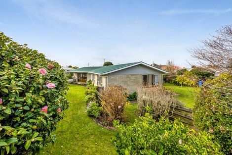 Photo of property in 84 Domett Street, Opunake, 4616