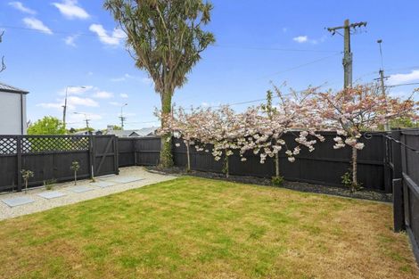 Photo of property in 1/19 Hills Road, Edgeware, Christchurch, 8013