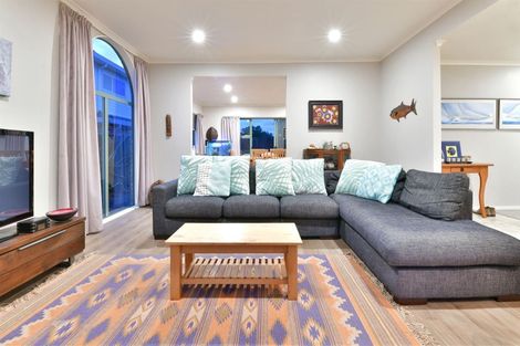 Photo of property in 87 Alec Craig Way, Gulf Harbour, Whangaparaoa, 0930