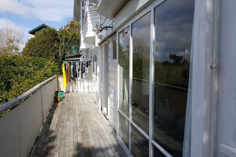 Photo of property in 37 Putnam Street, Northland, Wellington, 6012