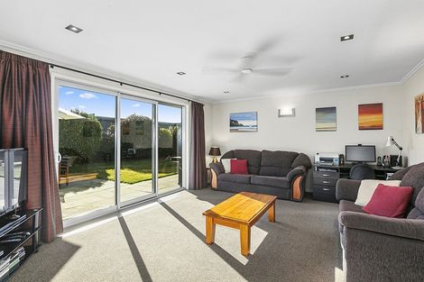 Photo of property in 11 William James Close, Mosgiel, 9024