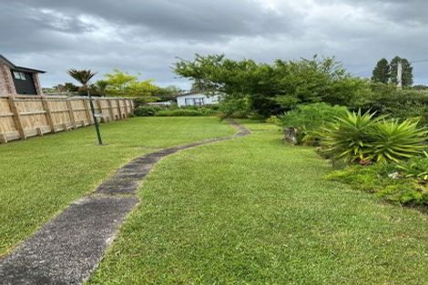 Photo of property in 135 View Road, Sunnyvale, Auckland, 0612