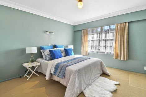 Photo of property in 22 Sunnypark Avenue, Rosehill, Papakura, 2113