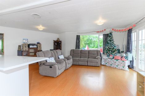 Photo of property in 91 Sunnyside Road, Sunnyvale, Auckland, 0612