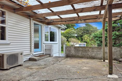 Photo of property in 50 Randwick Road, Northland, Wellington, 6012