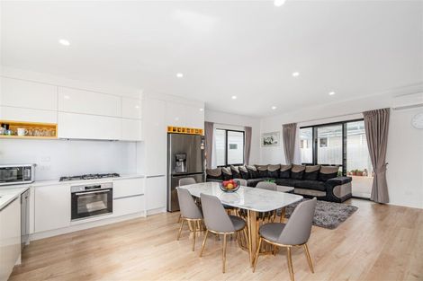 Photo of property in 113b Wharf Road, Te Atatu Peninsula, Auckland, 0610