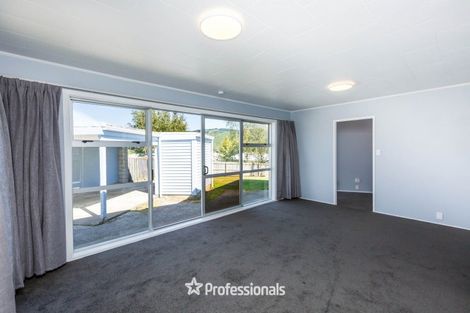Photo of property in 23 Blueberry Grove, Timberlea, Upper Hutt, 5018
