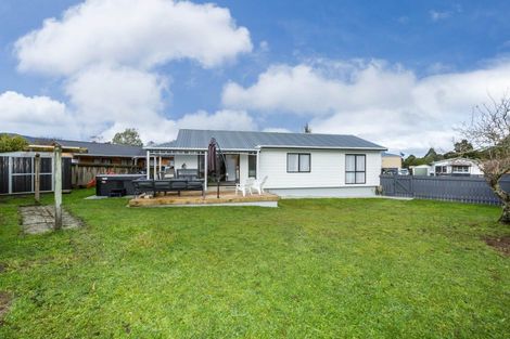 Photo of property in 5 Tulsa Grove, Totara Park, Upper Hutt, 5018