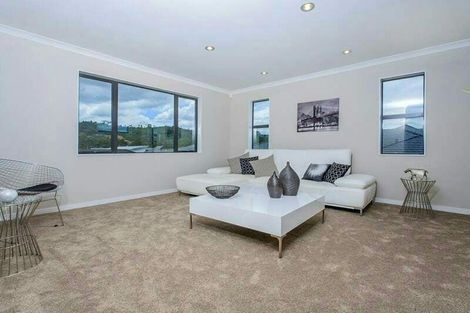 Photo of property in 13 Kohia Way, Huapai, Kumeu, 0810