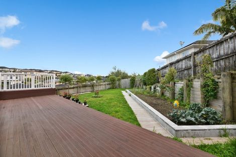 Photo of property in 4 San Casello Rise, Henderson, Auckland, 0612