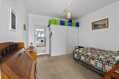 Photo of property in Devonport Apartments, 49/127 Saint Aubyn Street, New Plymouth, 4310
