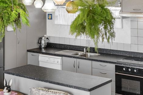 Photo of property in 55 Government Road, Raglan, 3225