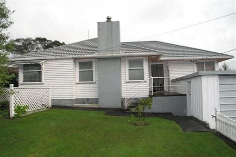 Photo of property in 135 View Road, Sunnyvale, Auckland, 0612