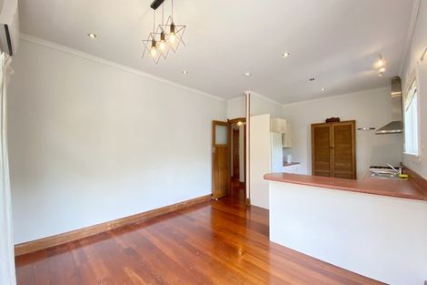 Photo of property in 32 Queensway, Three Kings, Auckland, 1024