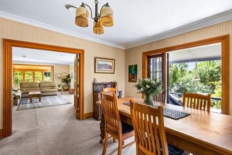 Photo of property in 43 Napier Terrace, Hospital Hill, Napier, 4110