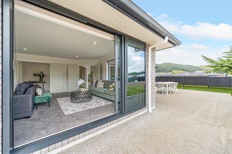 Photo of property in 37 Buddle Road, Wallaceville, Upper Hutt, 5018