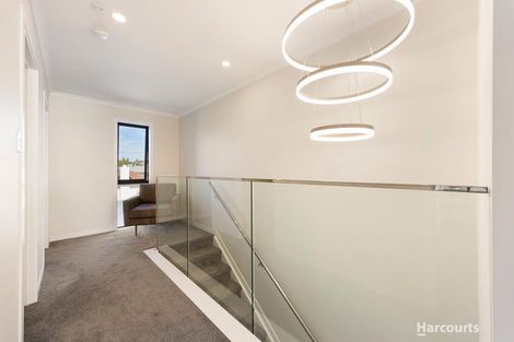 Photo of property in 2/5 Ayr Road, Pakuranga, Auckland, 2010