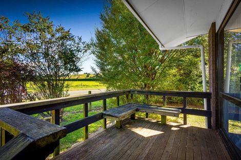 Photo of property in 9 Cliff Street, Coalgate, 7673