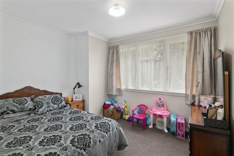 Photo of property in 76 Queen Street West, Levin, 5510
