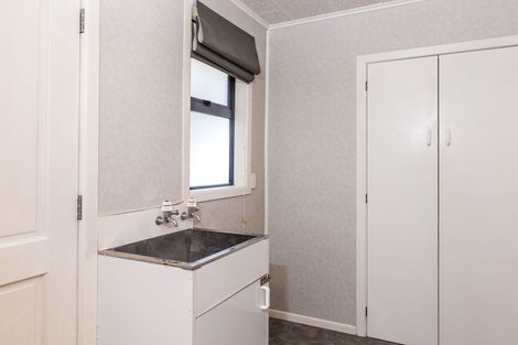 Photo of property in 106 Tamatea Road, Taupo, 3330