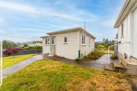 Photo of property in 13 Solway Street, Holmes Hill, Oamaru, 9401