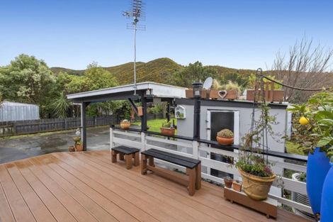 Photo of property in 393 Cambridge Terrace, Naenae, Lower Hutt, 5011