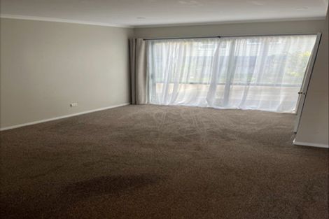 Photo of property in 74 Rosario Crescent, Red Beach, 0932