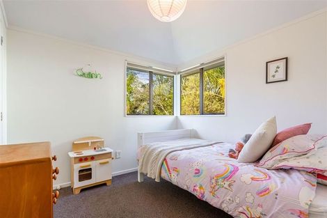 Photo of property in 60 Rhinevale Close, Henderson, Auckland, 0612