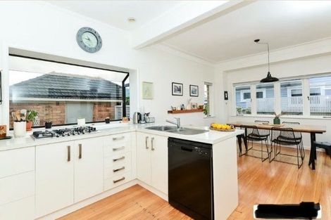 Photo of property in 10 Bolmuir Road, Forest Lake, Hamilton, 3200