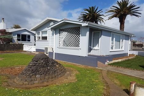 Photo of property in 12 Pamu Place, Waitara, 4320