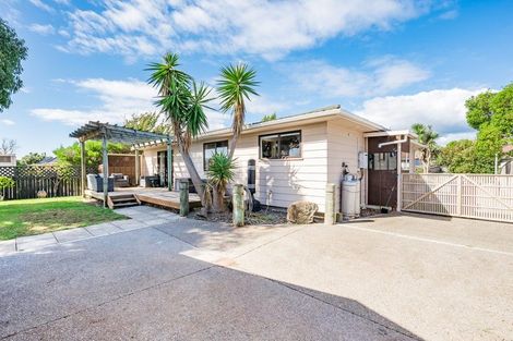 Photo of property in 18 Rosewood Place, Paraparaumu, 5032