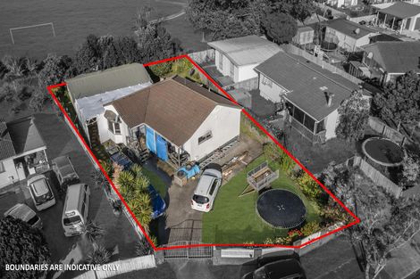 Photo of property in 9 Balwyn Place, Clendon Park, Auckland, 2103