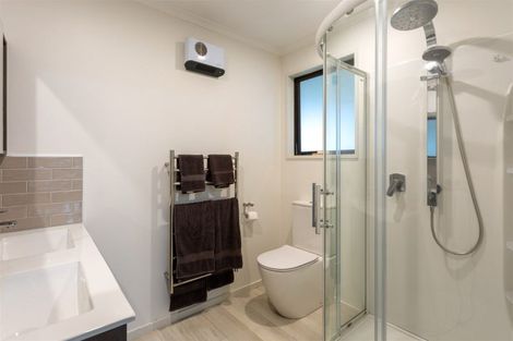 Photo of property in 132 Hagart-alexander Drive, Mosgiel, 9024