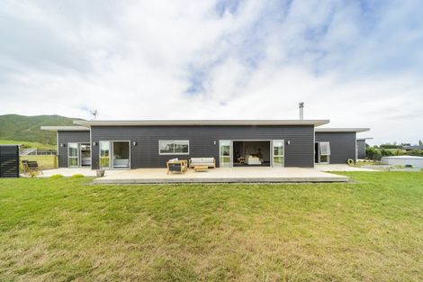 Photo of property in 15 Highland View Drive, Tokomaru, Palmerston North, 4474
